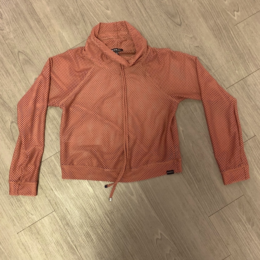 Pump open mesh pullover